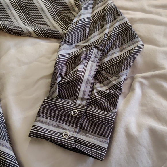 Hot Topic Western-Style Snap Shirt NWOT - Picture 2 of 7